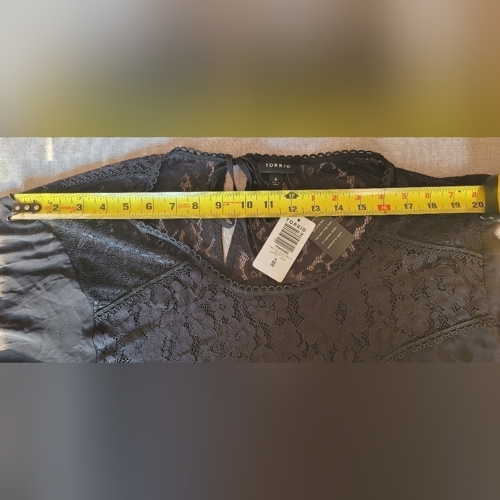 Torrid NWT $60 Womens Crinkle Chiffon Lace Trim Sheer Top Deep Black Size 6x 30 - Picture 9 of 11